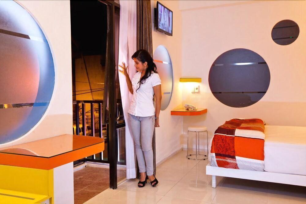 Dewarna Hotel Arifin Bunul Exterior photo