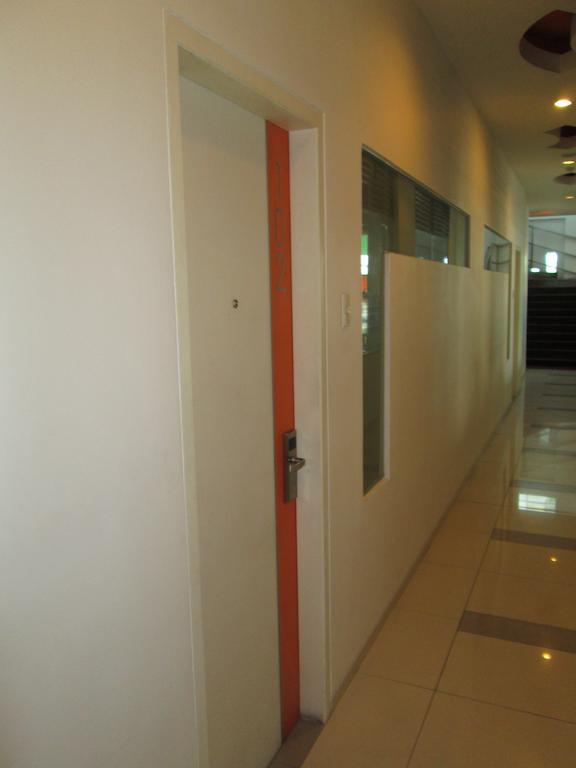 Dewarna Hotel Arifin Bunul Exterior photo