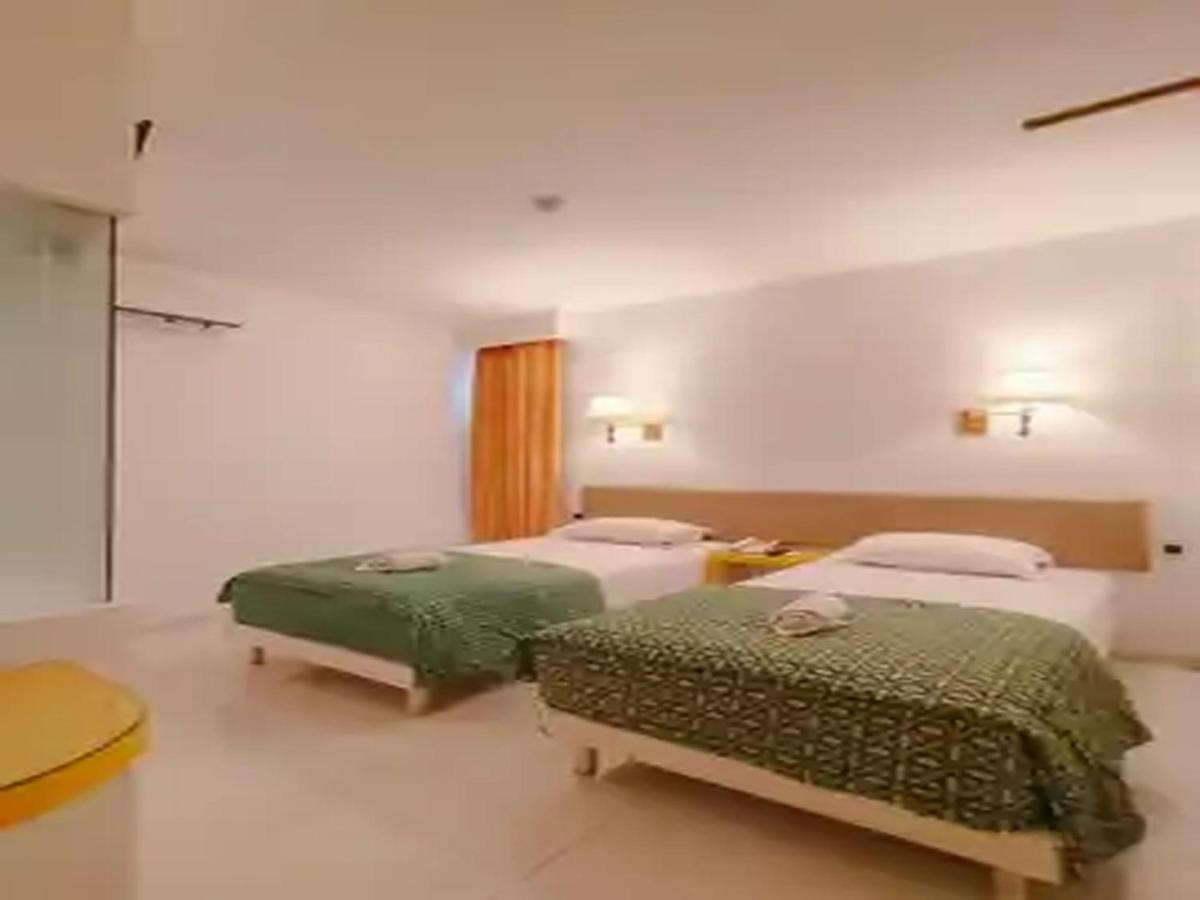 Dewarna Hotel Arifin Bunul Exterior photo