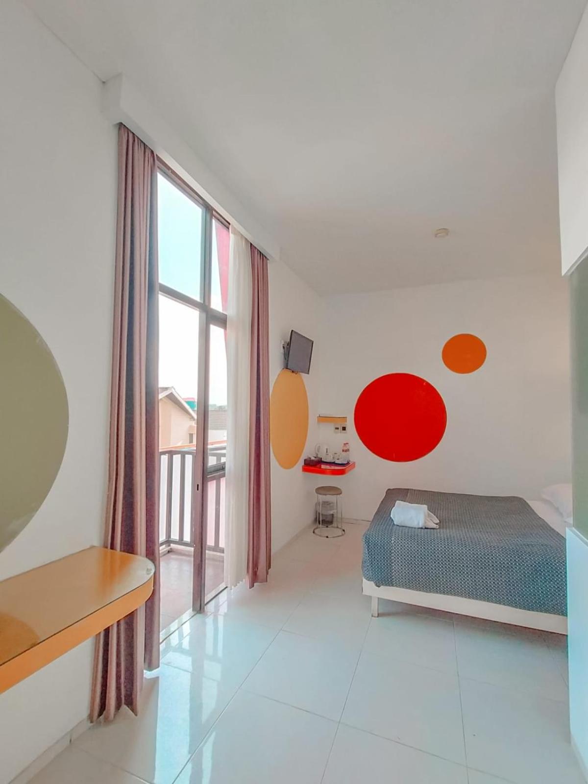 Dewarna Hotel Arifin Bunul Exterior photo